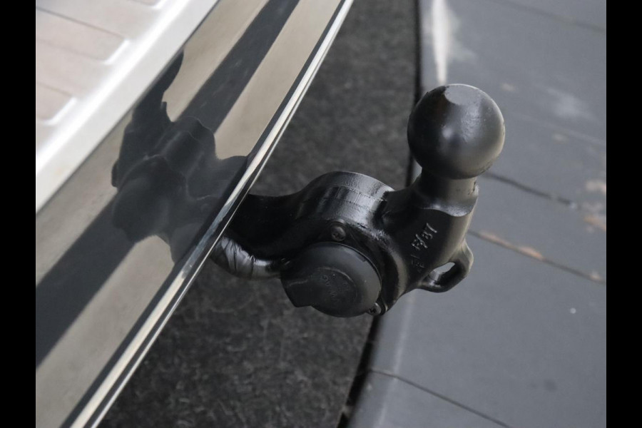 Volkswagen Passat 1.4 TSI PHEV GTE | Trekhaak | Stoelverwarming | Massage | Camera | Carplay | Adaptive cruise | Side Assist | Matrix LED | Navigatie | Parkeerhulp | Plug In