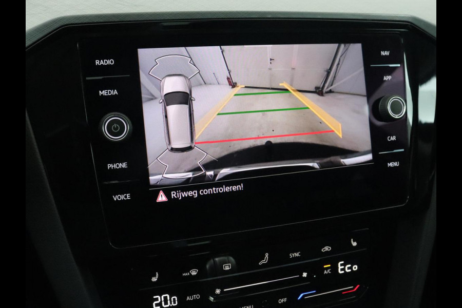 Volkswagen Passat 1.4 TSI PHEV GTE | Trekhaak | Stoelverwarming | Massage | Camera | Carplay | Adaptive cruise | Side Assist | Matrix LED | Navigatie | Parkeerhulp | Plug In