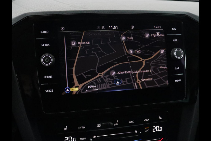 Volkswagen Passat 1.4 TSI PHEV GTE | Trekhaak | Stoelverwarming | Massage | Camera | Carplay | Adaptive cruise | Side Assist | Matrix LED | Navigatie | Parkeerhulp | Plug In