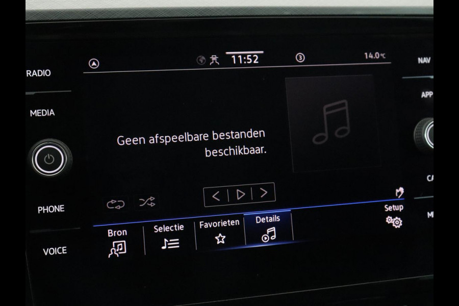 Volkswagen Passat 1.4 TSI PHEV GTE | Trekhaak | Stoelverwarming | Massage | Camera | Carplay | Adaptive cruise | Side Assist | Matrix LED | Navigatie | Parkeerhulp | Plug In
