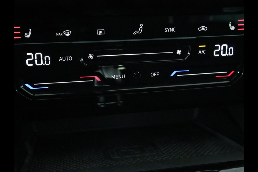 Volkswagen Passat 1.4 TSI PHEV GTE | Trekhaak | Stoelverwarming | Massage | Camera | Carplay | Adaptive cruise | Side Assist | Matrix LED | Navigatie | Parkeerhulp | Plug In