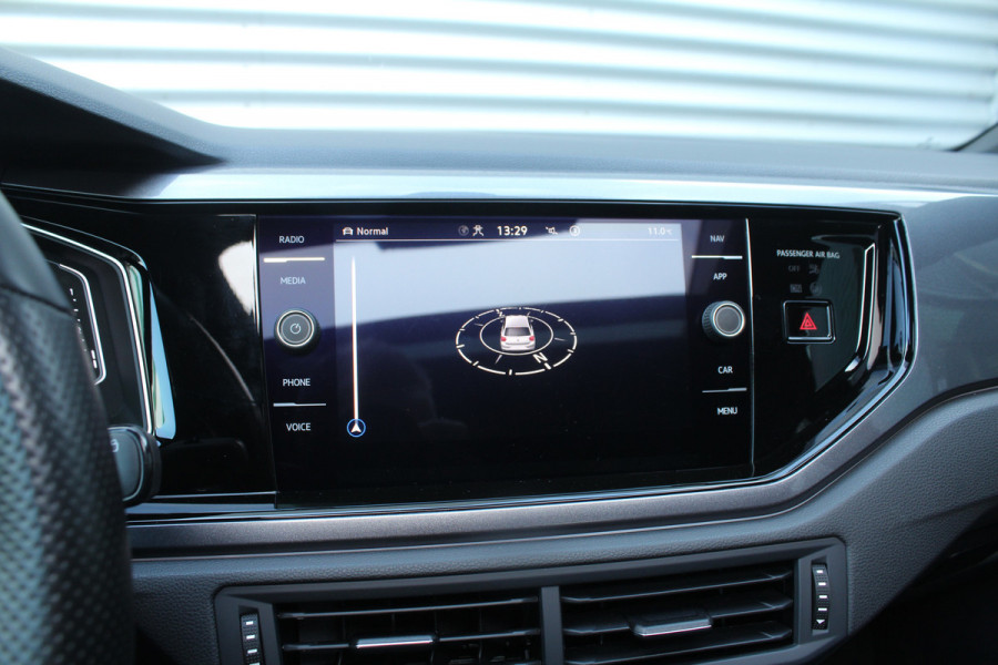 Volkswagen Polo 2.0 TSI 207pk GTI DSG7 Panoramadak Clima Cruise Navi Camera Carplay Dig. Cockpit 18"LMV Stoelverwarming
