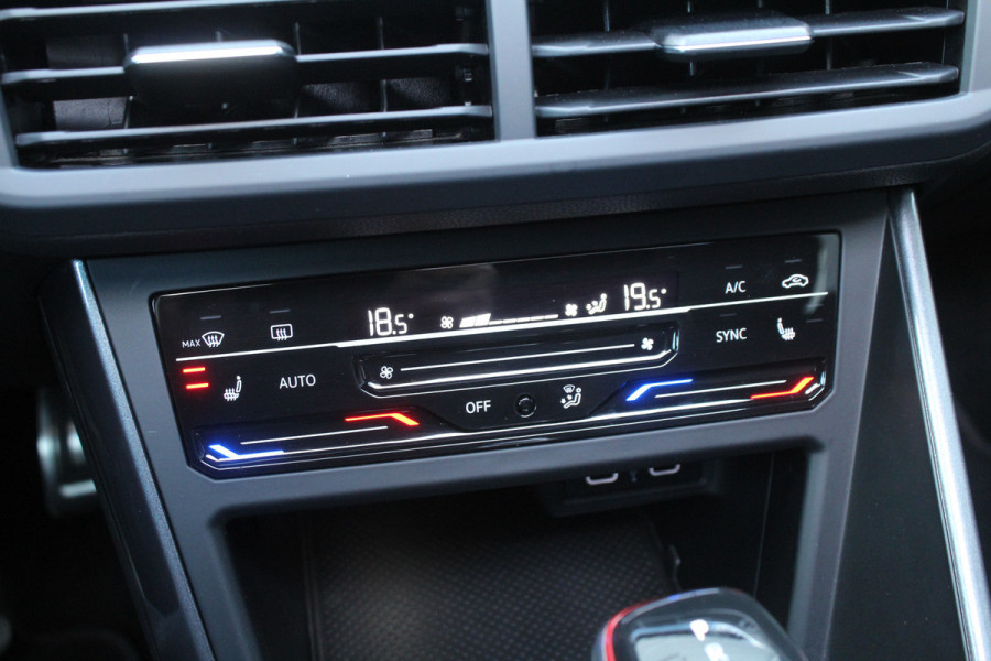 Volkswagen Polo 2.0 TSI 207pk GTI DSG7 Panoramadak Clima Cruise Navi Camera Carplay Dig. Cockpit 18"LMV Stoelverwarming