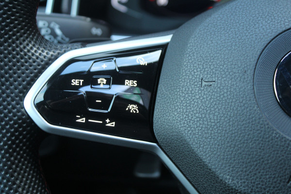Volkswagen Polo 2.0 TSI 207pk GTI DSG7 Panoramadak Clima Cruise Navi Camera Carplay Dig. Cockpit 18"LMV Stoelverwarming