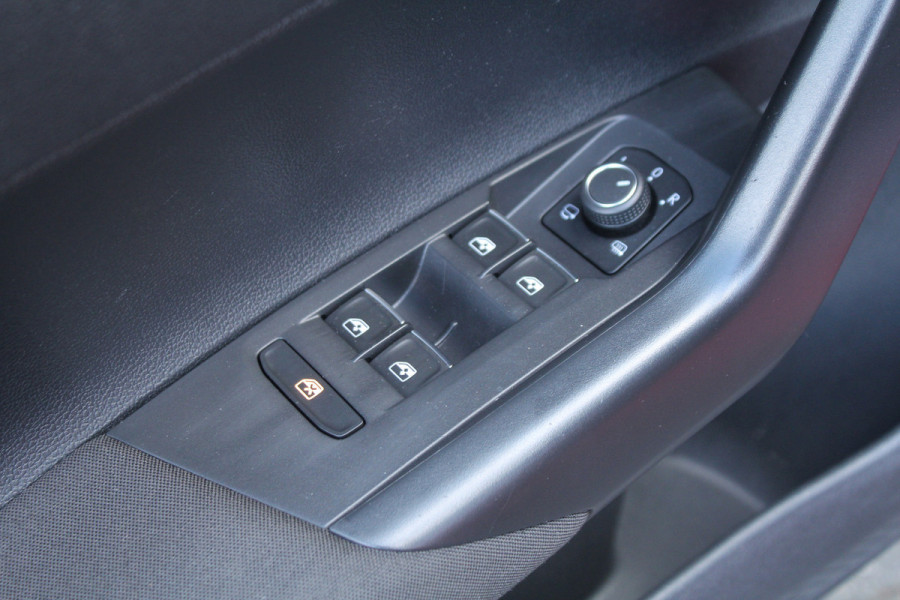 Volkswagen Polo 2.0 TSI 207pk GTI DSG7 Panoramadak Clima Cruise Navi Camera Carplay Dig. Cockpit 18"LMV Stoelverwarming