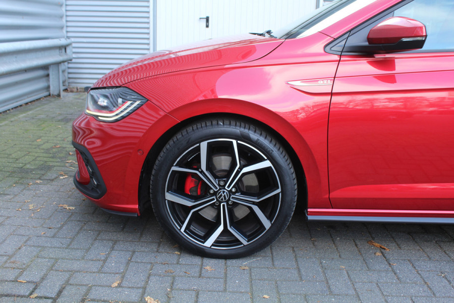Volkswagen Polo 2.0 TSI 207pk GTI DSG7 Panoramadak Clima Cruise Navi Camera Carplay Dig. Cockpit 18"LMV Stoelverwarming