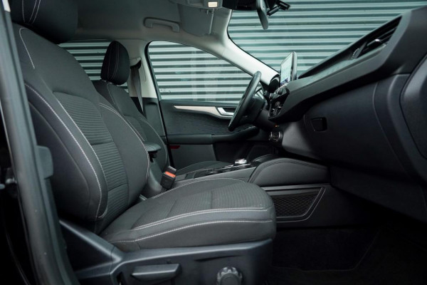 Ford Kuga 2.5 PHEV Titanium X / Winter Pack / Privacy Glass / Trekhaak voorbereiding