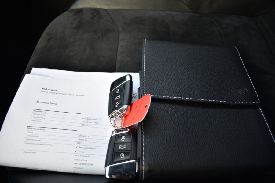 Volkswagen Arteon 2.0 TSI 190PK DSG R-LINE BUSINESS LEDER/CAMERA/VIRTUAL