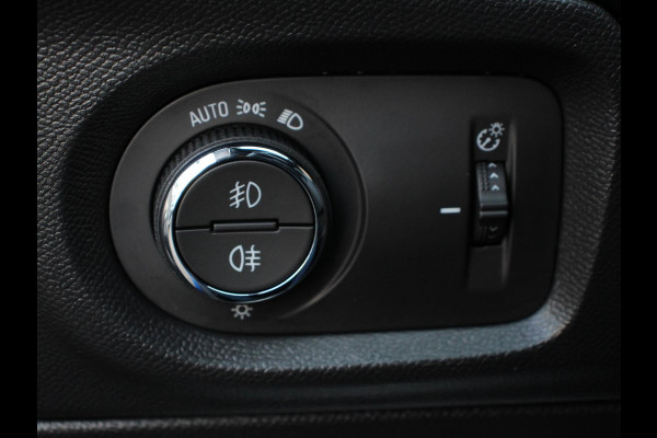 Opel Corsa 1.2 Turbo 136pk Hybrid GS Automaat | Navigatie | Apple Carplay/ Android Auto | Camera | Parkeersensoren | Cruise Control | Stoel- en stuurverwarming | Airco | Lichtmetalen velgen | Getinte ramen