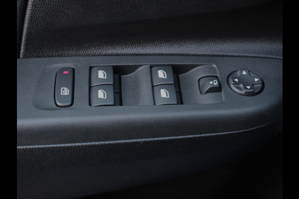 Opel Corsa 1.2 Turbo 136pk Hybrid GS Automaat | Navigatie | Apple Carplay/ Android Auto | Camera | Parkeersensoren | Cruise Control | Stoel- en stuurverwarming | Airco | Lichtmetalen velgen | Getinte ramen