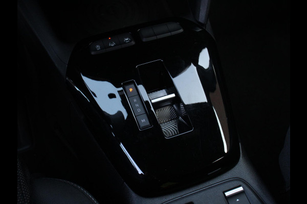 Opel Corsa 1.2 Turbo 136pk Hybrid GS Automaat | Navigatie | Apple Carplay/ Android Auto | Camera | Parkeersensoren | Cruise Control | Stoel- en stuurverwarming | Airco | Lichtmetalen velgen | Getinte ramen