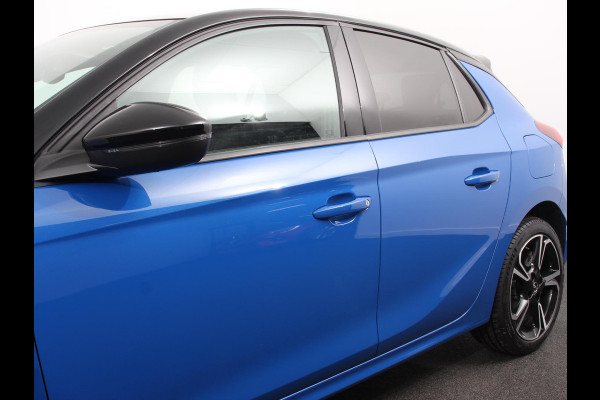 Opel Corsa 1.2 Turbo 136pk Hybrid GS Automaat | Navigatie | Apple Carplay/ Android Auto | Camera | Parkeersensoren | Cruise Control | Stoel- en stuurverwarming | Airco | Lichtmetalen velgen | Getinte ramen