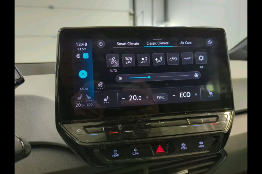 Volkswagen ID.3 First Plus 58 kWh Airco Navi Carplay 19" LM Velgen Adaptive Cruise Control LED Matrix IQ Light DAB+ Alcantara PDC VA + Camera Stoel/Stuurwielverwarming