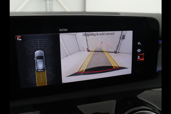 Mercedes-Benz A-Klasse 250e AMG Limited | Stoelverwarming | Widescreen | Sfeerverlichting | Camera | Navigatie | Leder/Alcantara | Park Assist | Sportstoelen | Full LED | Climate control | PHEV | Plug In