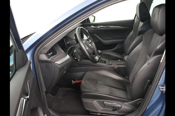 Škoda Octavia 1.5 TSI First Edition | Head-Up | Stoelverwarming | Adaptive cruise | Leder/Alcantara | Side Assist | Matrix LED | Keyless | Virtual Cockpit | Carplay | Navigatie | Park Assist