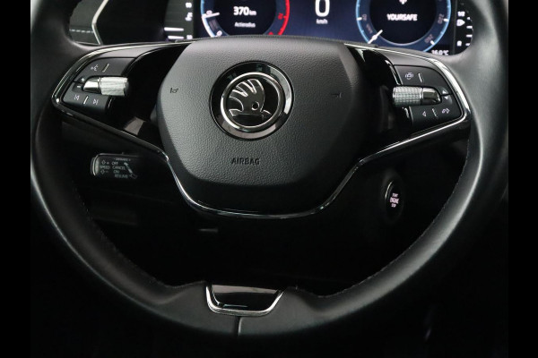 Škoda Octavia 1.5 TSI First Edition | Head-Up | Stoelverwarming | Adaptive cruise | Leder/Alcantara | Side Assist | Matrix LED | Keyless | Virtual Cockpit | Carplay | Navigatie | Park Assist