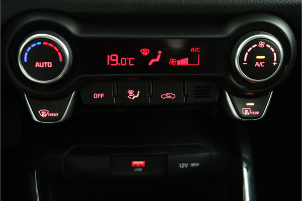 Kia Stonic 1.0 T-GDi MHEV DynamicPlusLine Apple Carplay/Android Auto - Cruise Control - Climate Control - Navigatie - Stoel/Stuur Verwarming - Fabrieksgarantie tot 10-2031