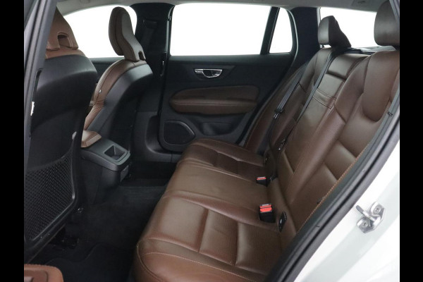 Volvo V60 Cross Country 2.0 T5 AWD Pro | Stoelventilatie | Massage | Massage | Trekhaak | Adaptive cruise | Nappaleder | Camera | Carplay | Harman/Kardon | Stoelverwarming | Navigatie | Memory | Full LED