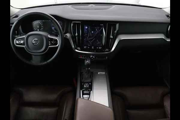 Volvo V60 Cross Country 2.0 T5 AWD Pro | Stoelventilatie | Massage | Massage | Trekhaak | Adaptive cruise | Nappaleder | Camera | Carplay | Harman/Kardon | Stoelverwarming | Navigatie | Memory | Full LED