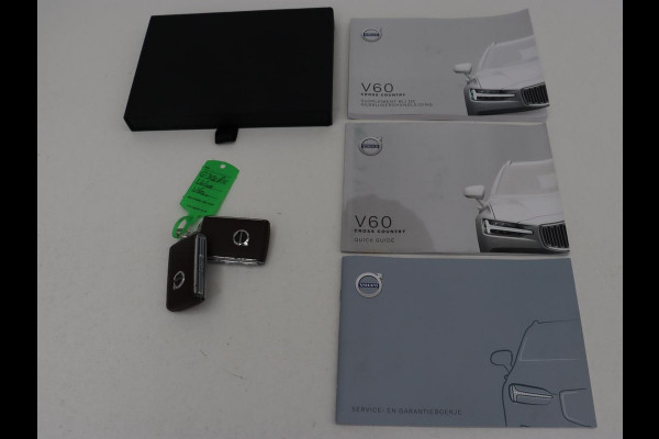 Volvo V60 Cross Country 2.0 T5 AWD Pro | Stoelventilatie | Massage | Massage | Trekhaak | Adaptive cruise | Nappaleder | Camera | Carplay | Harman/Kardon | Stoelverwarming | Navigatie | Memory | Full LED