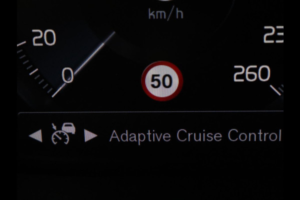 Volvo V60 Cross Country 2.0 T5 AWD Pro | Stoelventilatie | Massage | Massage | Trekhaak | Adaptive cruise | Nappaleder | Camera | Carplay | Harman/Kardon | Stoelverwarming | Navigatie | Memory | Full LED