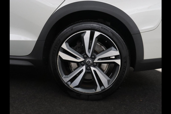 Volvo V60 Cross Country 2.0 T5 AWD Pro | Stoelventilatie | Massage | Massage | Trekhaak | Adaptive cruise | Nappaleder | Camera | Carplay | Harman/Kardon | Stoelverwarming | Navigatie | Memory | Full LED