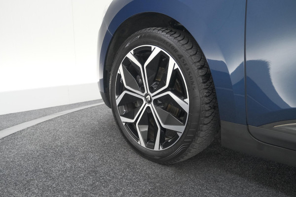 Renault Scénic TCe 140 EDC Bose | Trekhaak | Camera | Stoelverwarming | Adaptieve Cruise Control | Dodehoekdetectie