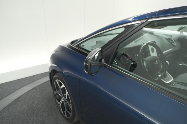Renault Scénic TCe 140 EDC Bose | Trekhaak | Camera | Stoelverwarming | Adaptieve Cruise Control | Dodehoekdetectie