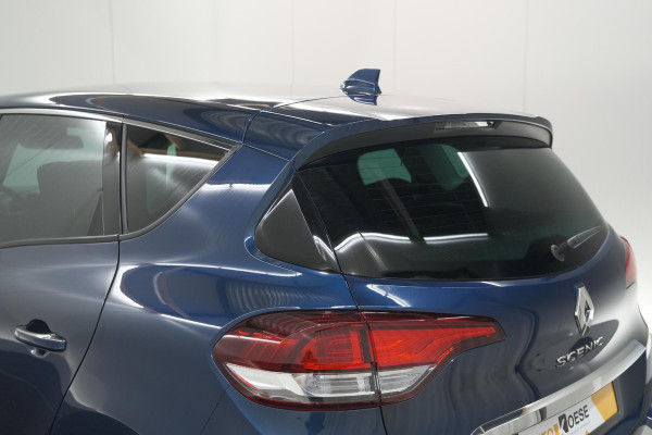 Renault Scénic TCe 140 EDC Bose | Trekhaak | Camera | Stoelverwarming | Adaptieve Cruise Control | Dodehoekdetectie