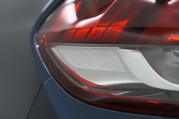 Renault Scénic TCe 140 EDC Bose | Trekhaak | Camera | Stoelverwarming | Adaptieve Cruise Control | Dodehoekdetectie