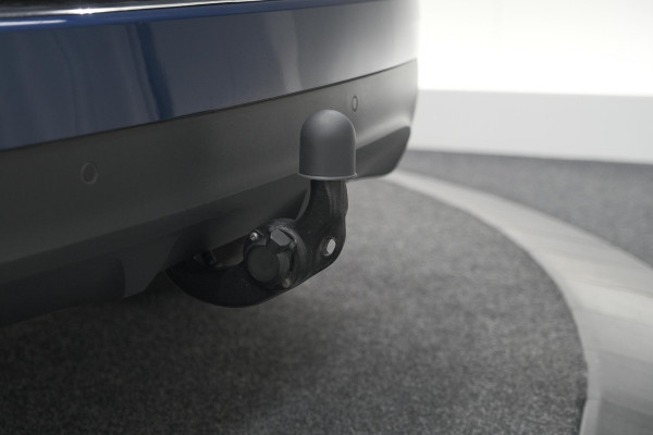 Renault Scénic TCe 140 EDC Bose | Trekhaak | Camera | Stoelverwarming | Adaptieve Cruise Control | Dodehoekdetectie