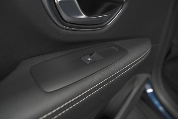 Renault Scénic TCe 140 EDC Bose | Trekhaak | Camera | Stoelverwarming | Adaptieve Cruise Control | Dodehoekdetectie