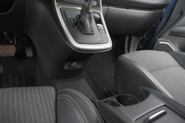 Renault Scénic TCe 140 EDC Bose | Trekhaak | Camera | Stoelverwarming | Adaptieve Cruise Control | Dodehoekdetectie