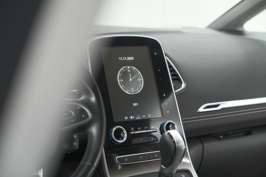 Renault Scénic TCe 140 EDC Bose | Trekhaak | Camera | Stoelverwarming | Adaptieve Cruise Control | Dodehoekdetectie