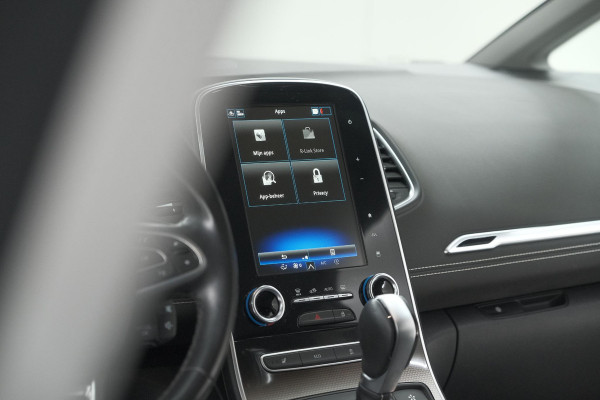 Renault Scénic TCe 140 EDC Bose | Trekhaak | Camera | Stoelverwarming | Adaptieve Cruise Control | Dodehoekdetectie
