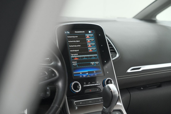 Renault Scénic TCe 140 EDC Bose | Trekhaak | Camera | Stoelverwarming | Adaptieve Cruise Control | Dodehoekdetectie