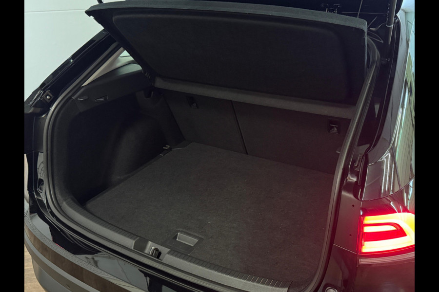 Volkswagen Taigo 1.0 TSI LIFE EDITION TREKHAAK/PDC/CARPLAY