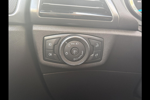 Ford Mondeo Wagon 1.5 EcoBoost ST Line 160pk | Trekhaak | Winterpack | Parkeersensoren | Navigatie | Climate Control