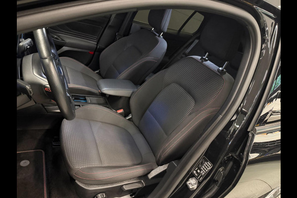 Ford FOCUS Wagon 1.0 EcoBoost Hybrid ST Line X Business NAVI/CAM/DAB/CARPLAY/ECC/PDC/CRUISE///