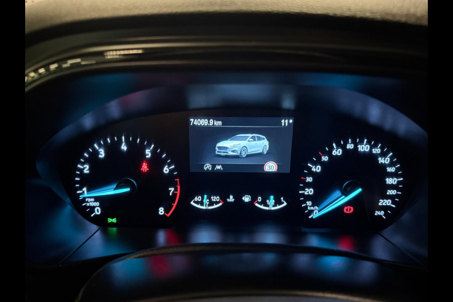 Ford FOCUS Wagon 1.0 EcoBoost Hybrid ST Line X Business NAVI/CAM/DAB/CARPLAY/ECC/PDC/CRUISE///