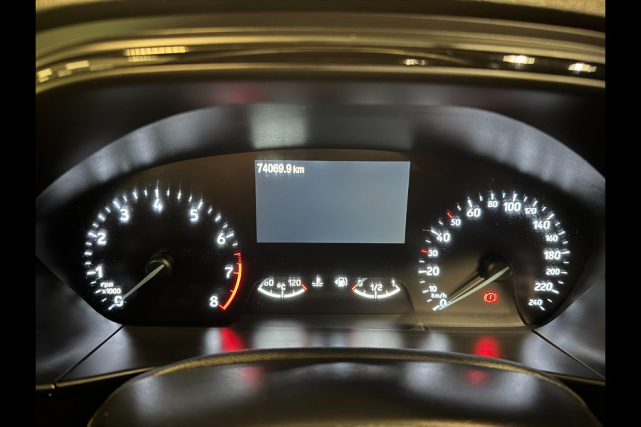 Ford FOCUS Wagon 1.0 EcoBoost Hybrid ST Line X Business NAVI/CAM/DAB/CARPLAY/ECC/PDC/CRUISE///