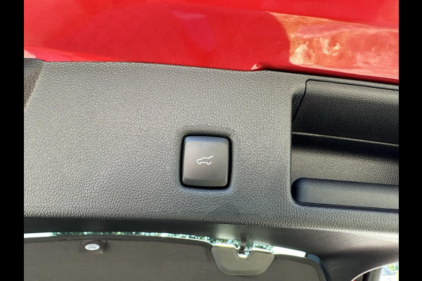 Ford Kuga 2.5 PHEV ST-Line X 225pk | Afneembare trekhaak | Driver Assistance Pack | 19 inch | Winter Pack | Elektrische achterklep