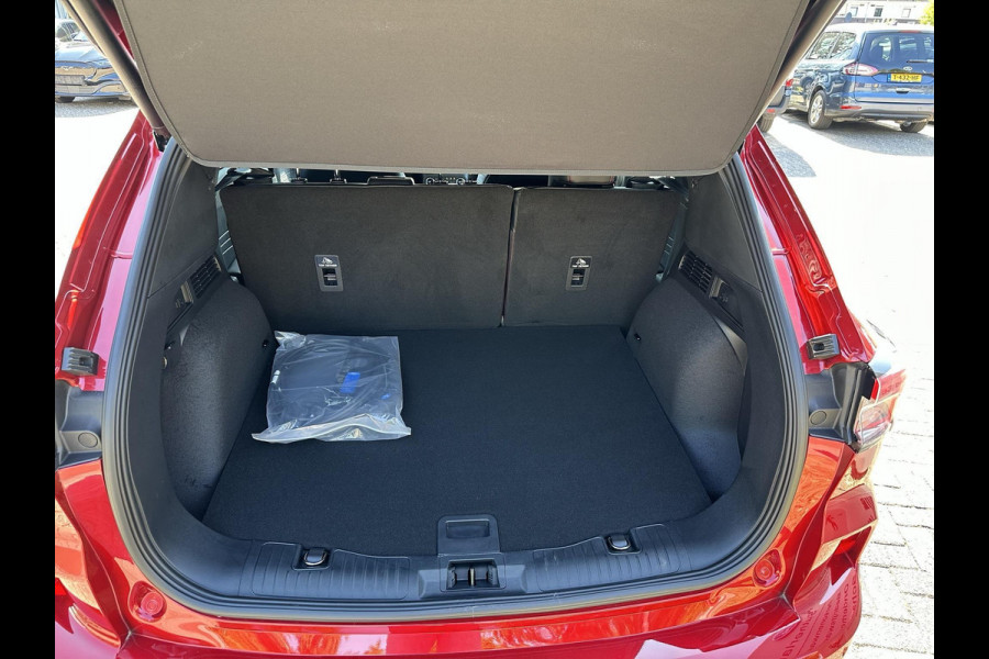 Ford Kuga 2.5 PHEV ST-Line X 225pk | Afneembare trekhaak | Driver Assistance Pack | 19 inch | Winter Pack | Elektrische achterklep