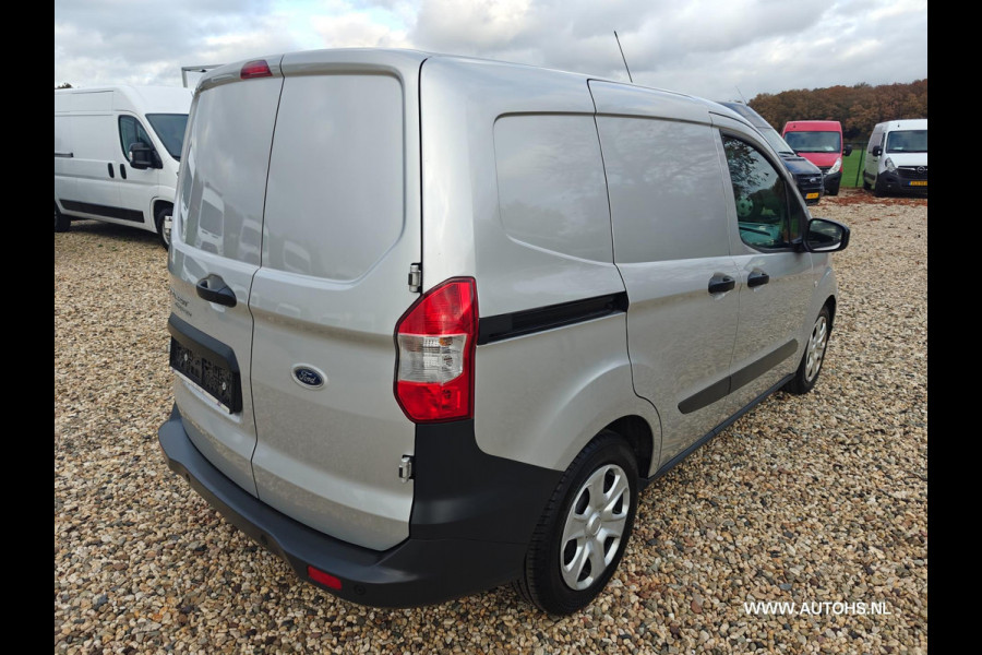 Ford Transit Courier 1.5 TDCI Limited 1e Eig , euro 6 , camera , cruise, nette bus