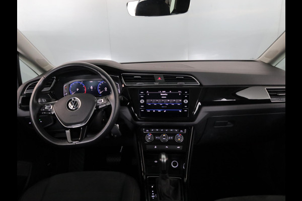 Volkswagen Touran 1.5 TSI Highline 7p 150pk DSG| Pano.dak| Digital display| 18'LM-velgen| Camera