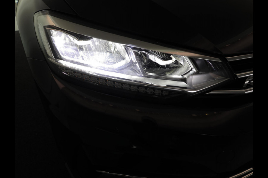 Volkswagen Touran 1.5 TSI Highline 7p 150pk DSG| Pano.dak| Digital display| 18'LM-velgen| Camera
