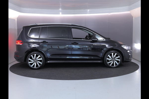 Volkswagen Touran 1.5 TSI Highline 7p 150pk DSG| Pano.dak| Digital display| 18'LM-velgen| Camera