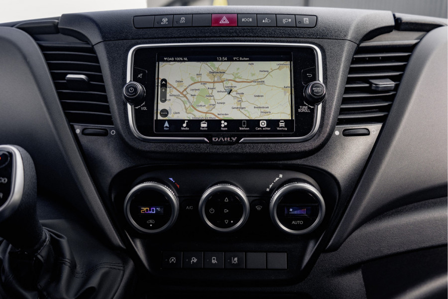 Iveco Daily 35S16V L2H2 | Automaat | Air-Pro Editie | Luchtvering | LED | Camera | Navi | PDC | 3.5T Trekgewicht | Oprijplaat | Cruise | Eur