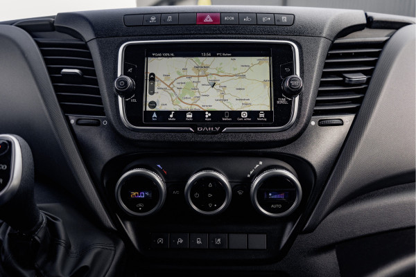 Iveco Daily 35S16V L2H2 | Automaat | Air-Pro Editie | Luchtvering | LED | Camera | Navi | PDC | 3.5T Trekgewicht | Oprijplaat | Cruise | Eur