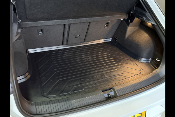 Volkswagen T-Roc 2.0 TSI 4Motion Sport Business R | Pano | R-Line | Stoelverwarming Apple Carplay | Elektrische kofferklep